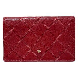 CHANEL Matelasse - Red Lambskin Coin Case Gold hardware